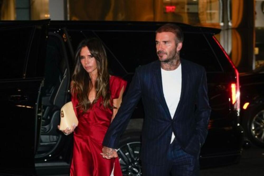 VIKI, TI SI PRAVA SREĆNICA: Maznula DOBROG FRAJERA, a on je gleda kao u BOGA, POŠTOVANJE i SKUPI POKLONI