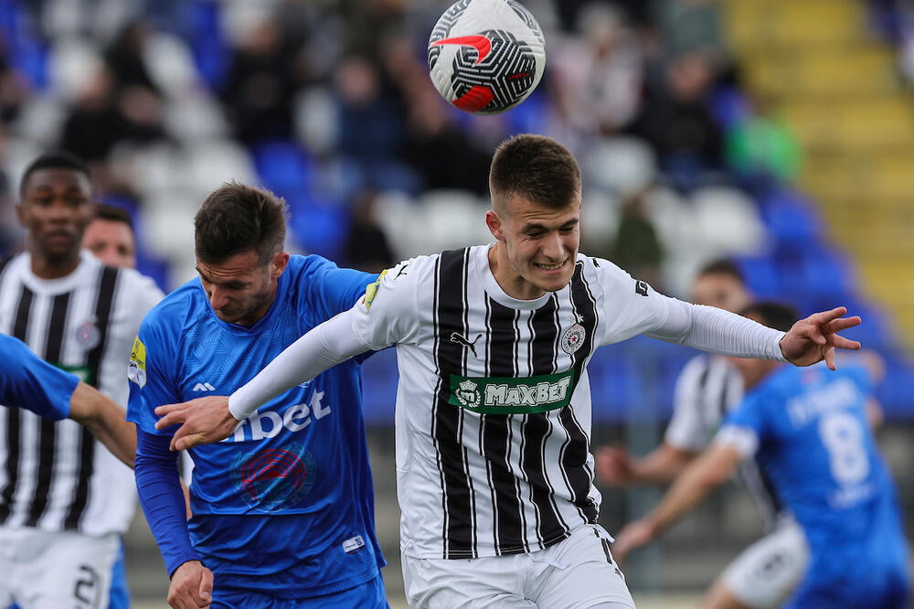 BLEDI PARTIZAN PRED NOVIM KIKSOM: Mladost šokirala crno-bele u Lučanima!