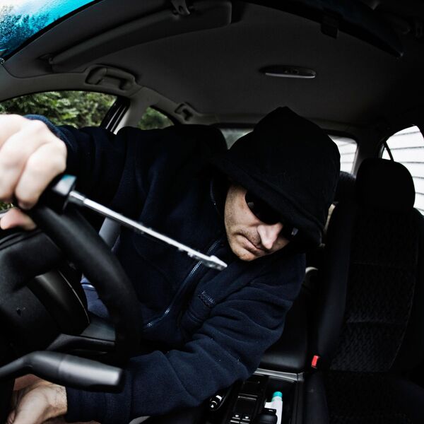 OVO SU ČETIRI KLJUČNA NAČINA DA PREPOZNATE DA JE AUTOMOBIL KRADEN! Bivši policajac sve otkrio - obratite pažnju!