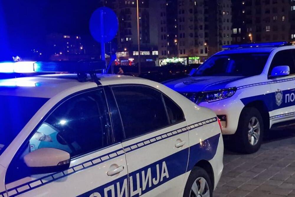 Strašna tuča u centru Beograda! Izleteli iz vozila i počeli da pesniče braću zbog konflikta u saobraćaju (VIDEO)