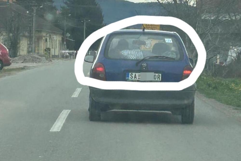 ŠTA SE OVO DEŠAVA? Srbi van sebe od besa zbog prizora iz Šapca, da li je on to ostavio dete OVDE da spava?! (FOTO)