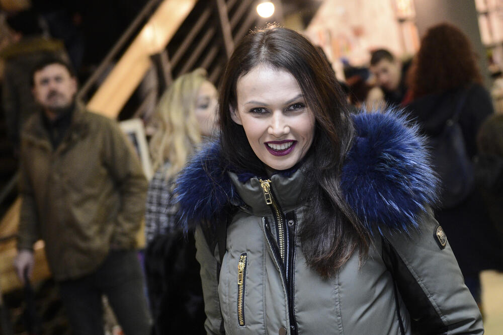 DA LI JE MOGUĆE DA JE SIN PRAKTIČNE ŽENE OVO URADIO? Voditeljka nije mogla da ĆUTI, sve iznela JAVNO