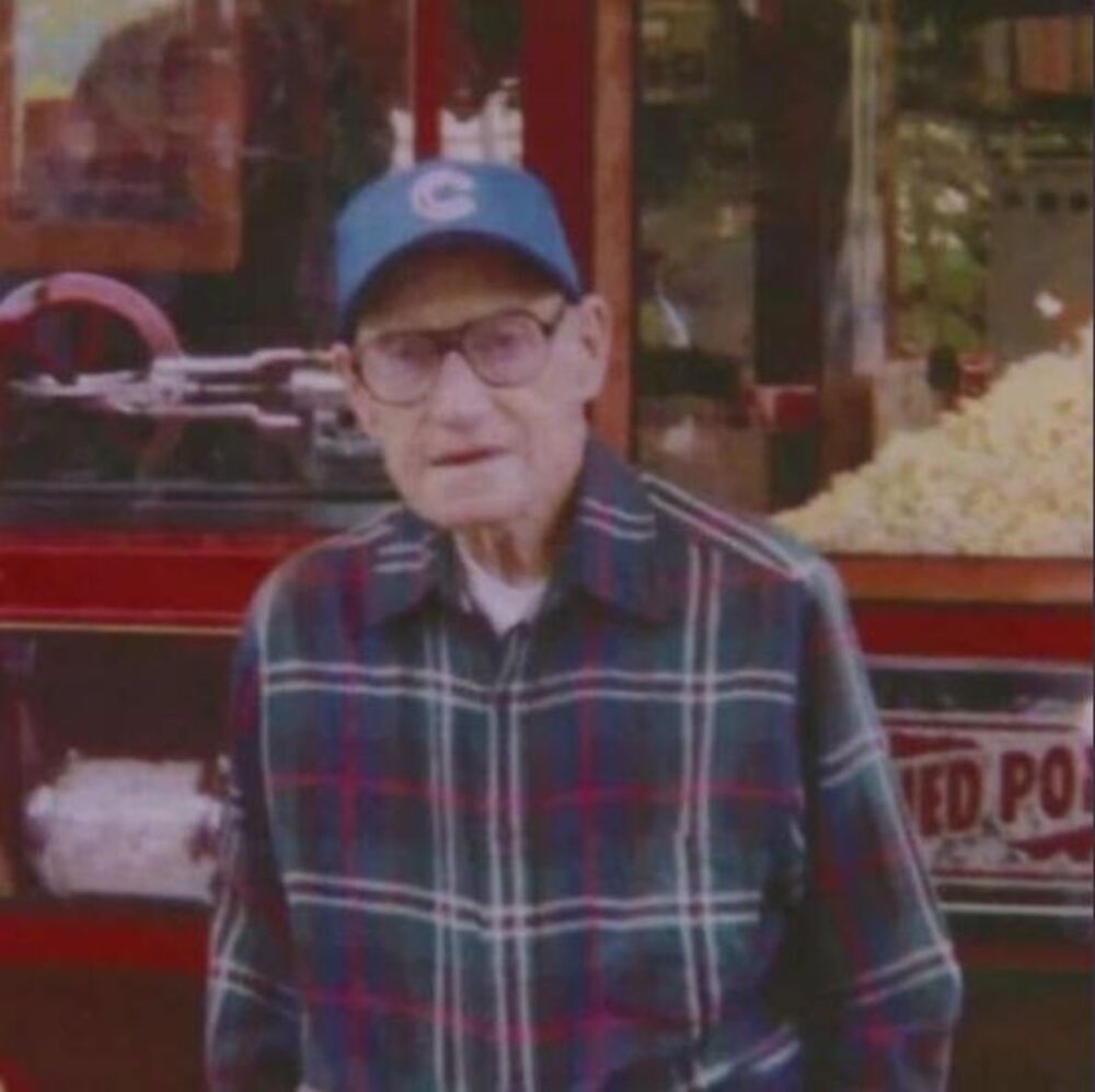 Platio je školovanje 33 ljudi 