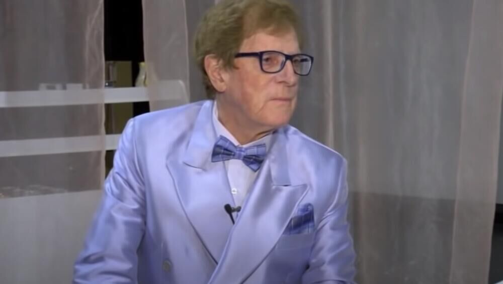 Za voditelja se vežu brojne anegdote, a između ostalih je i sa Minjom Subotom