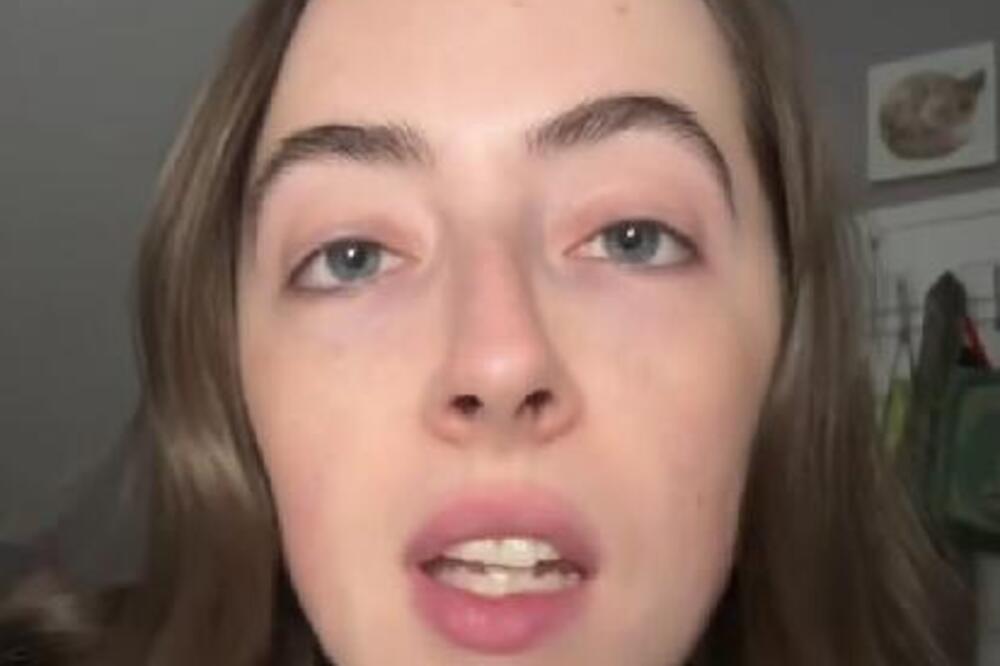 ANA NARUČILA HALJINU PREKO INTERNETA, PA ZANEMELA KADA JE STIGAO PAKET: Kada je videla KRV U BOČICI odmah...