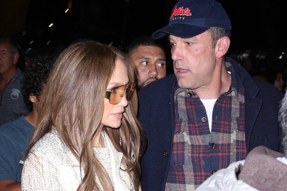 ŠTA URADI OVO SEBI, ČOVEČE? Od BRADATOG DASE do ĆOSAVOG ČIKE tanka je linija, ŽENE DUBOKO RAZOČARANE potezom