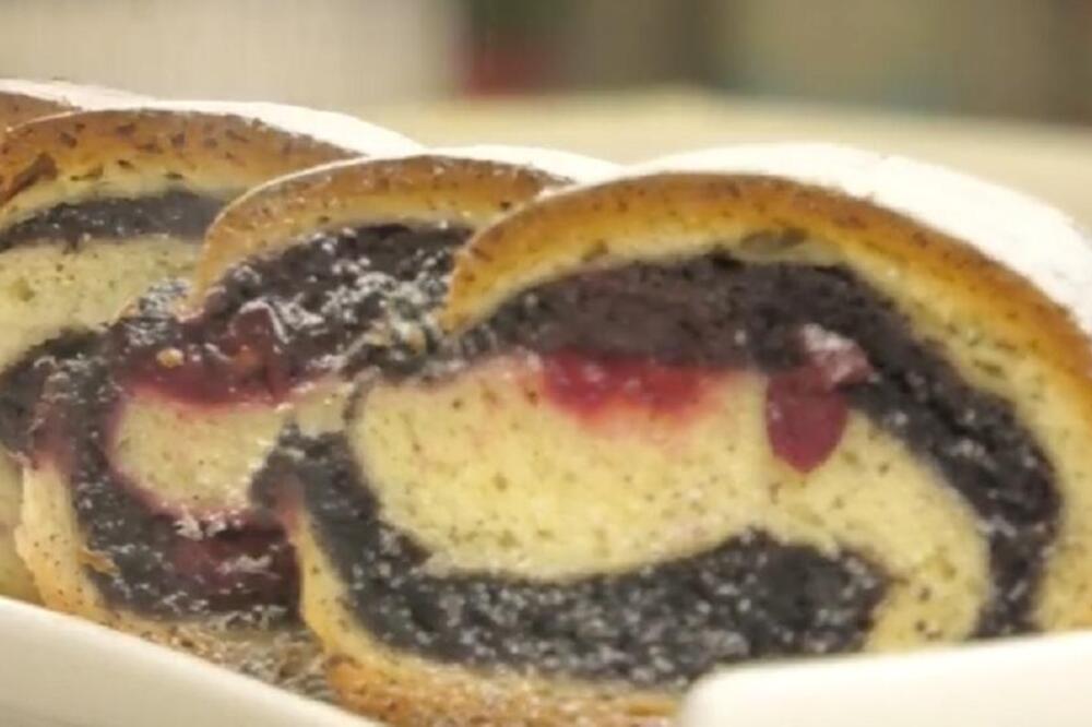 NAJFINIJI SLATKIŠ ZA POST NA VODI: Genijalna štrudlica sa makom i višnjama - kraljica Uskršnjeg posta (RECEPT)