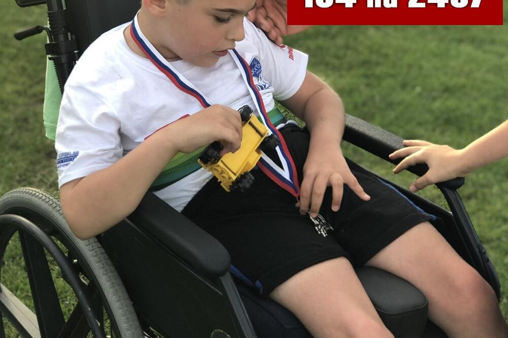 BORA (13) SE UPRKOS TEŠKOJ BOLESTI AKTIVNO BAVI SPORTOM: Preko mu je potrebna NAŠA POMOĆ da nastavi NORMALAN život