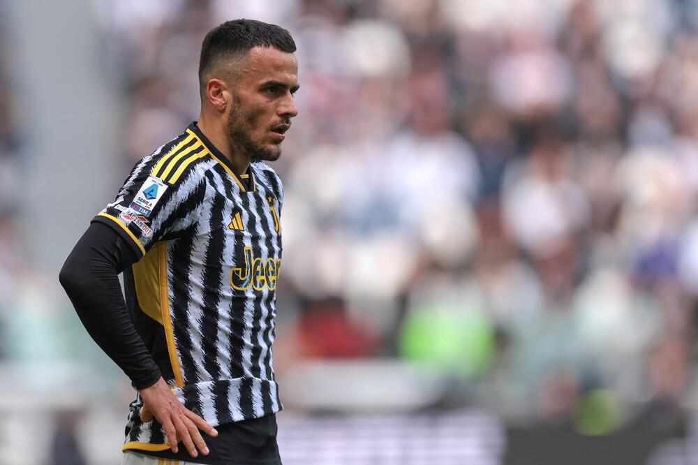 Filip Kostić bi mogao u bivši klub saigrača iz reprezentacije?