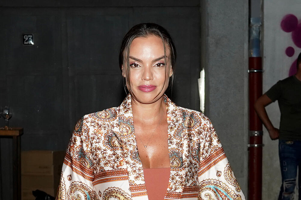 NIJE TEODOSIĆ JEDINI POZNATI DASA KOJI JE LJUBIO SOFIJU: Glumica je ovom PEVAČU bila MUZA, a o RASKIDU se ĆUTALO