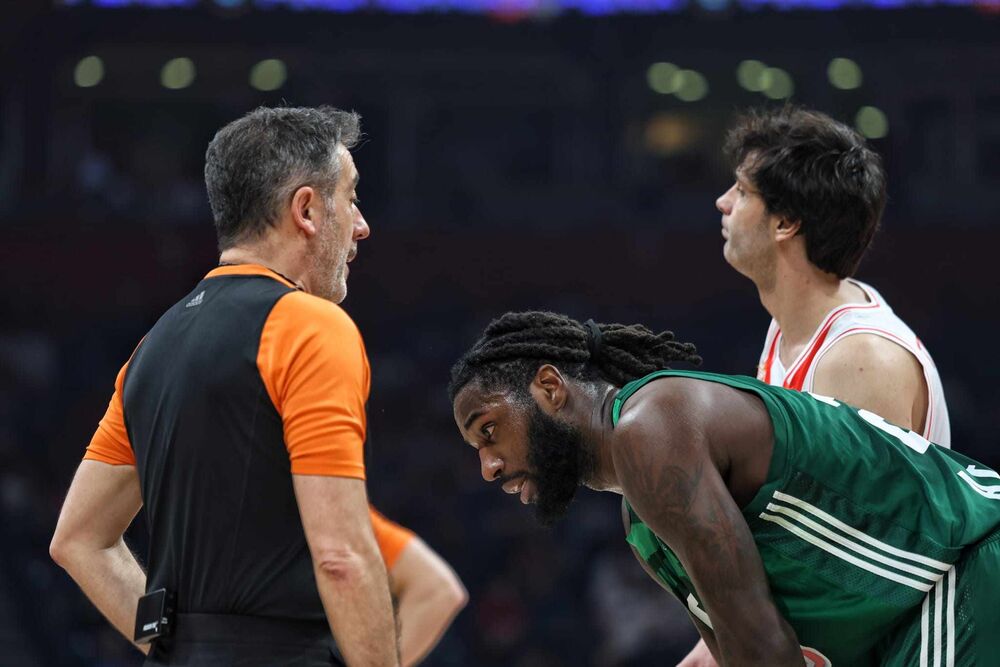 Lesor u raspravi sa sudijama