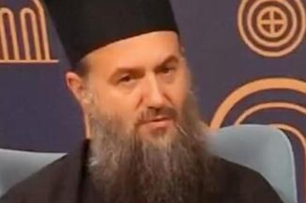 "Đavo to može i bolje od tebe": Mudre reči arhimandrita Kostića koje će vas naterati da se duboko zamislite (VIDEO)