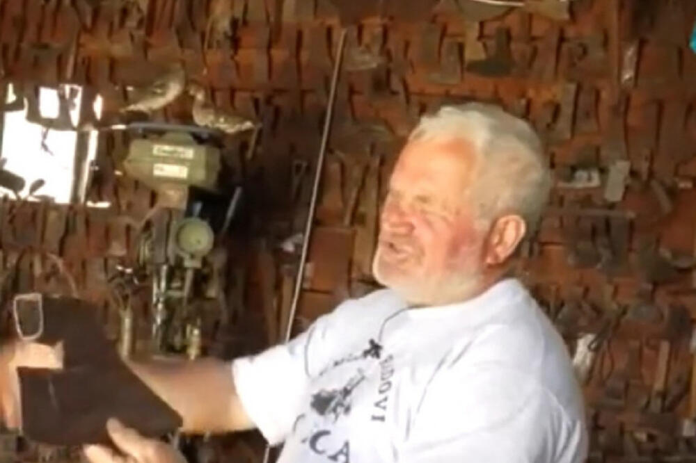 FRANJO IZ BAČA IMA NEOBIČAN HOBI: Skuplja predmete od kojih se mnogima diže kosa na glavi, napravio i muzej! (FOTO)