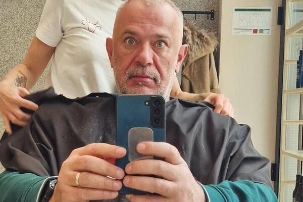 VODITELJ DOŽIVEO NEZGODU, GLAVA MU U ZAVOJIMA: Evo kako je došlo do POVREDE