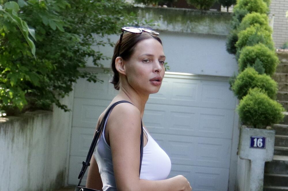 "PLAČIP****" ČUVAJ SE": ŠAVIJA SE DIREKTNO OBRATILA KARIĆU NAKON ŠTO JE OSUĐEN! Izvređala ga za sve pare