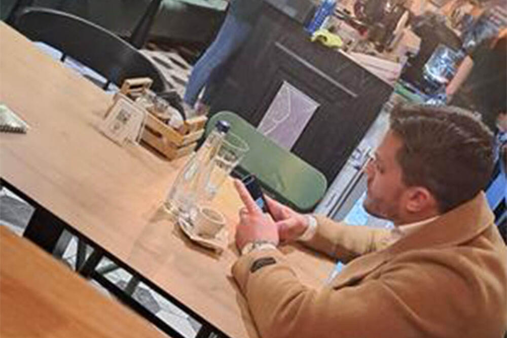 BIO U RIJALITIJU, VOLEO PEVAČICU I NESTAO: Sada je NAJZGODNIJI STOMATOLOG i evo KAKO IZGLEDA, devojke će ODLEPITI