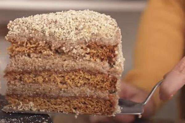 NAJLEPŠA POSLASTICA ZA USKRŠNJI POST: Posna žito torta na vodi - kremasta i lagana sa jeftinim sastojcima