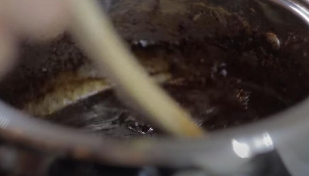 Pravljenje preliva za bugarski kolač 'pijana kaluđerica'