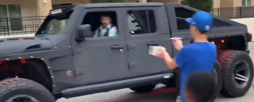 Automobil Luke Dončića