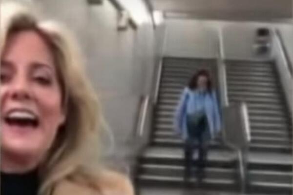 SNIMAO JE LJUDE I ZAUSTAVLJAO IH, A ONDA JE UGLEDAO OVU ŽENU: Kad je prišla i počela ovo da radi SVI SU OSTALI NEMI