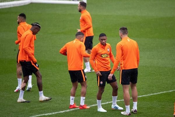 FUDBALER ŠAHTJORA ''LAJKOVAO'' OBJAVU O MEČU RUSIJE I SRBIJE: Sačekala ga je STRAŠNA KAZNA od Ukrajinaca!