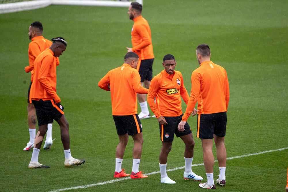 FUDBALER ŠAHTJORA ''LAJKOVAO'' OBJAVU O MEČU RUSIJE I SRBIJE: Sačekala ga je STRAŠNA KAZNA od Ukrajinaca!