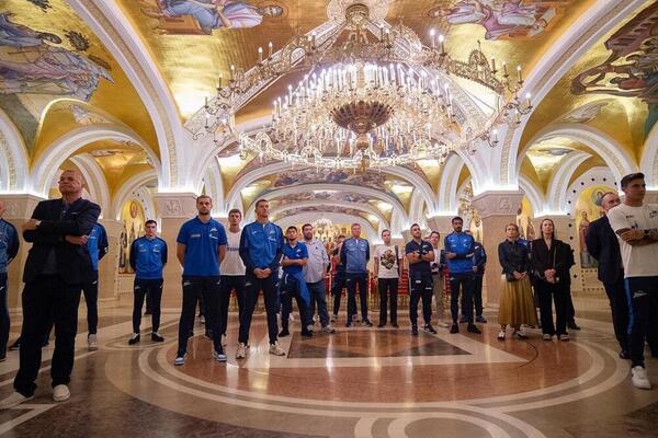 Prelep gest fudbalera Zenita pred meč sa Crvenom zvezdom! Posetili Hram Svetog Save! (FOTO)