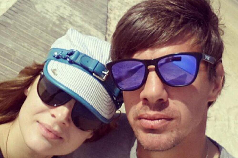 KAKO SAD OVO? Do skoro su svi brujali o SKANDALU SLAVICE ĆUKTERAŠ, a sada se POMIRILA SA NJIM i DOBILA STAN