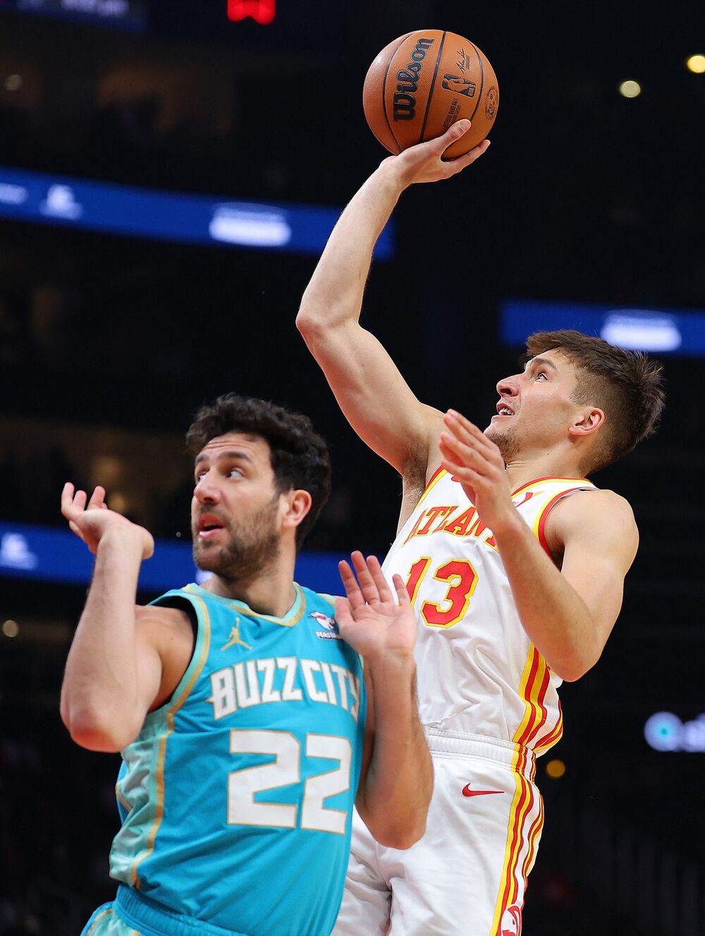 Vasilije Micić i Bogdan Bogdanović na utakmici Atlante i Šarlota