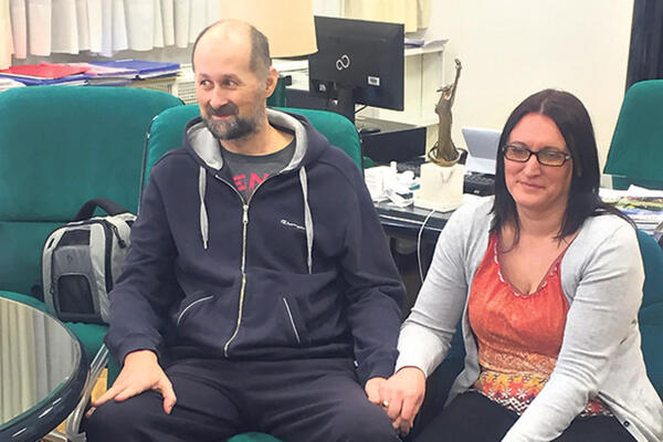 ZORAN JE ČOVEK SA SRCEM U TORBI: Ovo je Srbin koji NAJDUŽE ŽIVI BEZ OVOG ORGANA U SVETU! Ali, kad se upali alarm...