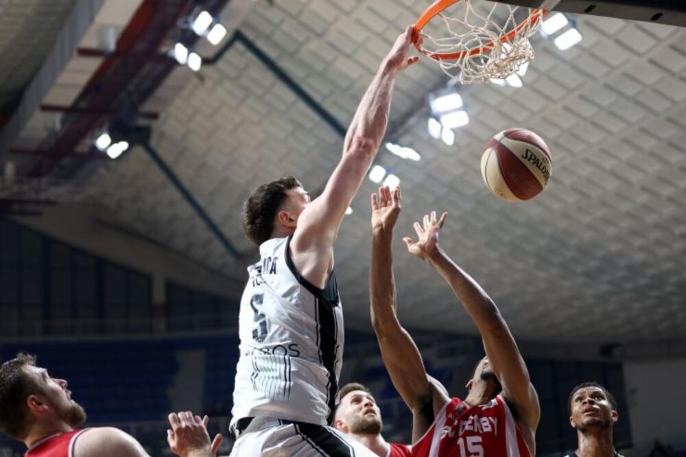 SJAJNI KOPRIVICA VODIO PARTIZAN DO POBEDE: Crno-beli se mučili i slavili u Podgorici!