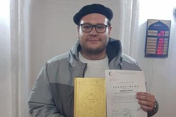 DENIS PREŠAO IZ HRIŠĆANSTVA U ISLAM PA OPISAO POSTUPAO DO TANČINA: Zanemećete zbog ZAHTEVA koje je morao ISPUNITI