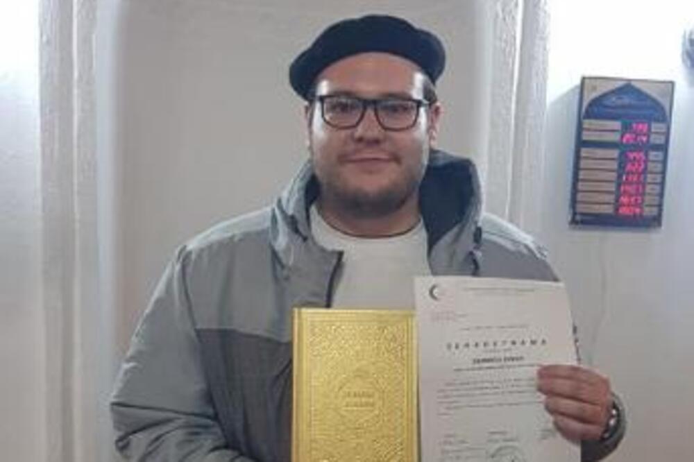 DENIS PREŠAO IZ HRIŠĆANSTVA U ISLAM PA OPISAO POSTUPAO DO TANČINA: Zanemećete zbog ZAHTEVA koje je morao ISPUNITI