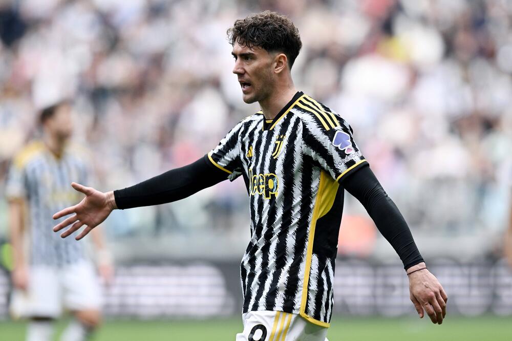 "MALO JE NERVOZAN I ZBOG TOGA ČESTO GUBI NA KVALITETU!" Bivši igrač Juventusa dao savet Vlahoviću (FOTO)