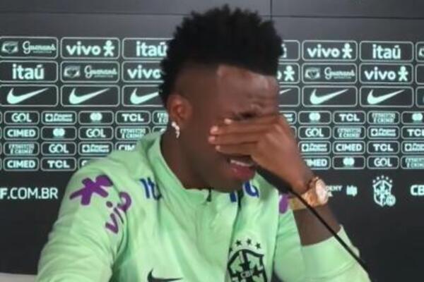 ZVEZDA SVETSKOG FUDBALA SE "RASPALA" PRED KAMERAMA: Sve manje imam želju da igram, ali ako odem... (VIDEO)