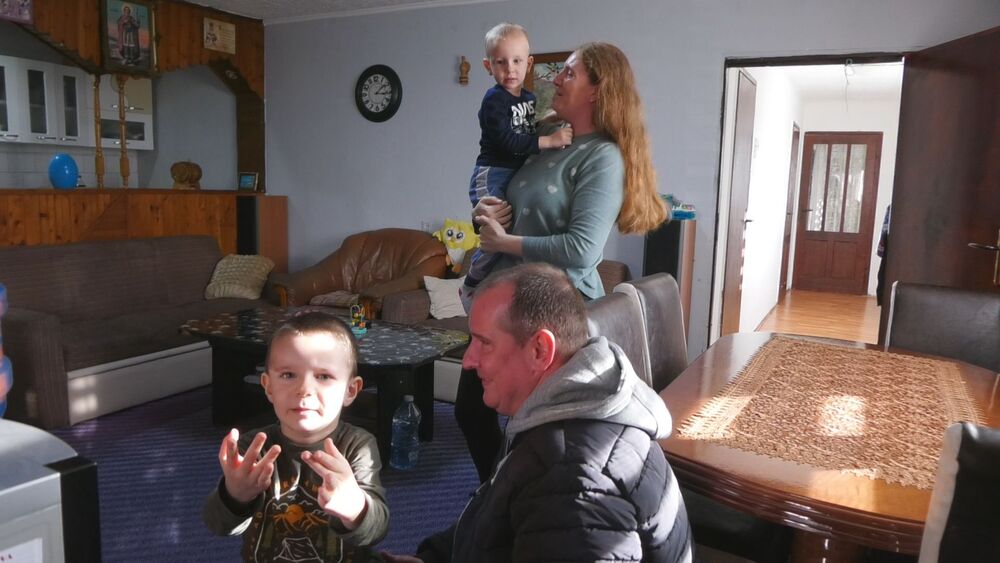 Dejan sa suprom i decom