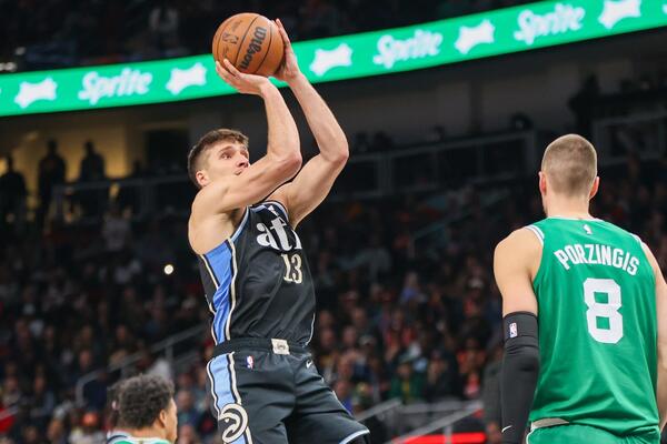 SRAMAN POTEZ ZVEZDE BOSTONA PREMA BOGDANU! Pokušao da "prođe kroz Bogdanovića" (VIDEO/FOTO)