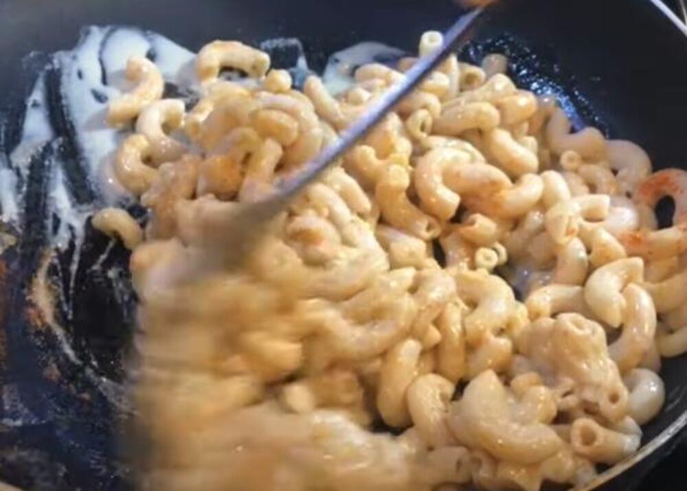 Mešanje hilandarskih makarona