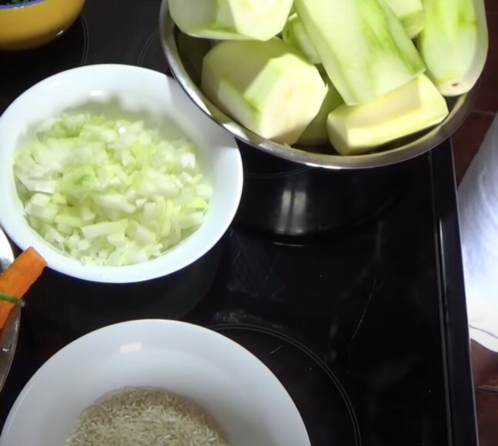 Sastojci za tikvice sa pirinčem