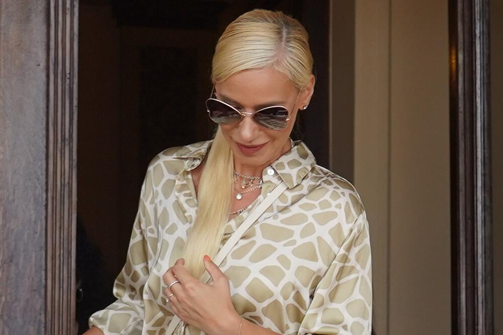 VODITELJKA RTS JE 2011. GODINE IZGLEDALA SKROZ DRUGAČIJE: Važi za MILJENICU SRBA, ali se malo ko SEĆA stare Mare