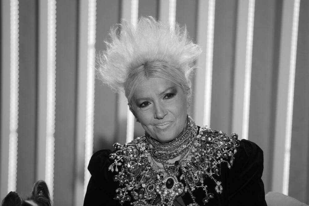 Posle tog incidenta rok zvezda odlučuje da se povuče na neko vreme