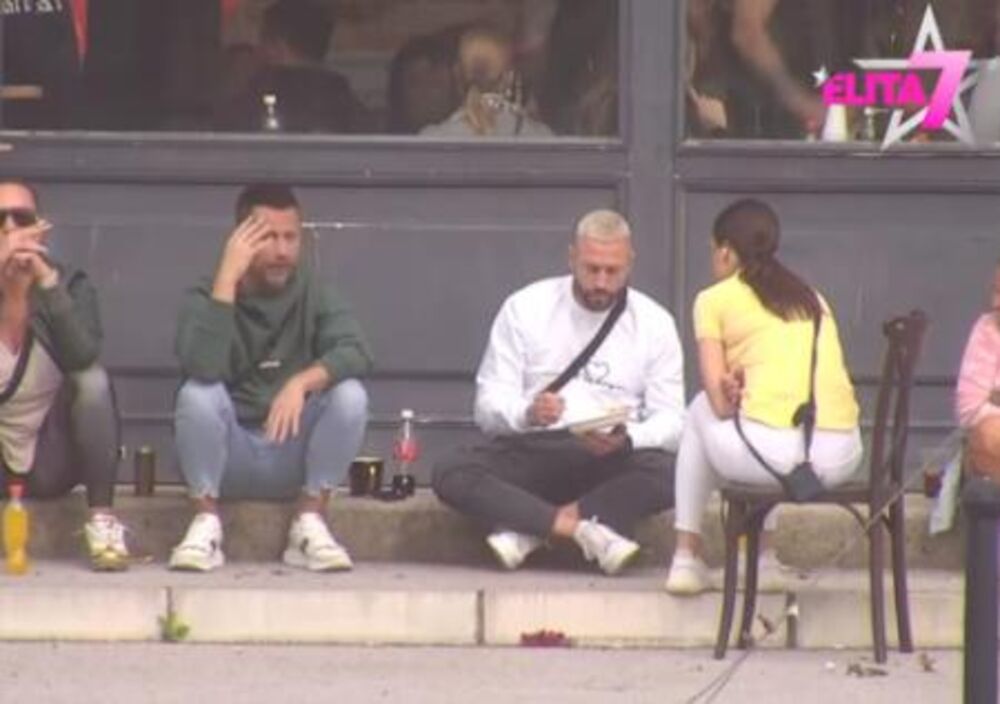 Ša se iznervirao zbog informacija iz spoljnog sveta