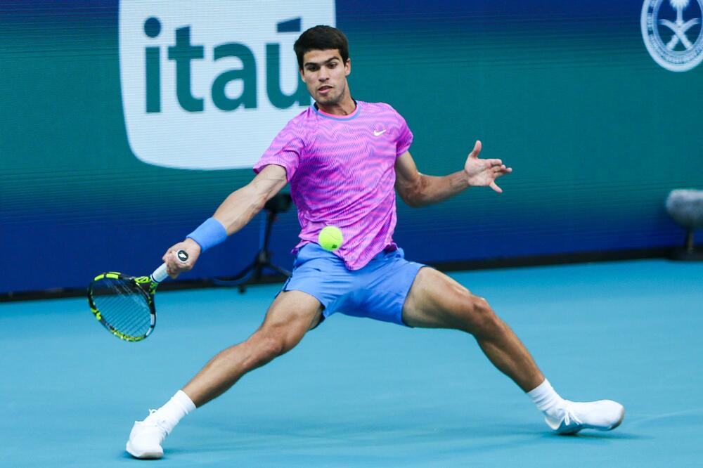 FURIOZNI ALKARAZ UNIŠTIO RIVALA: Zverev oscilirao, pa nulom počistio Rusa!