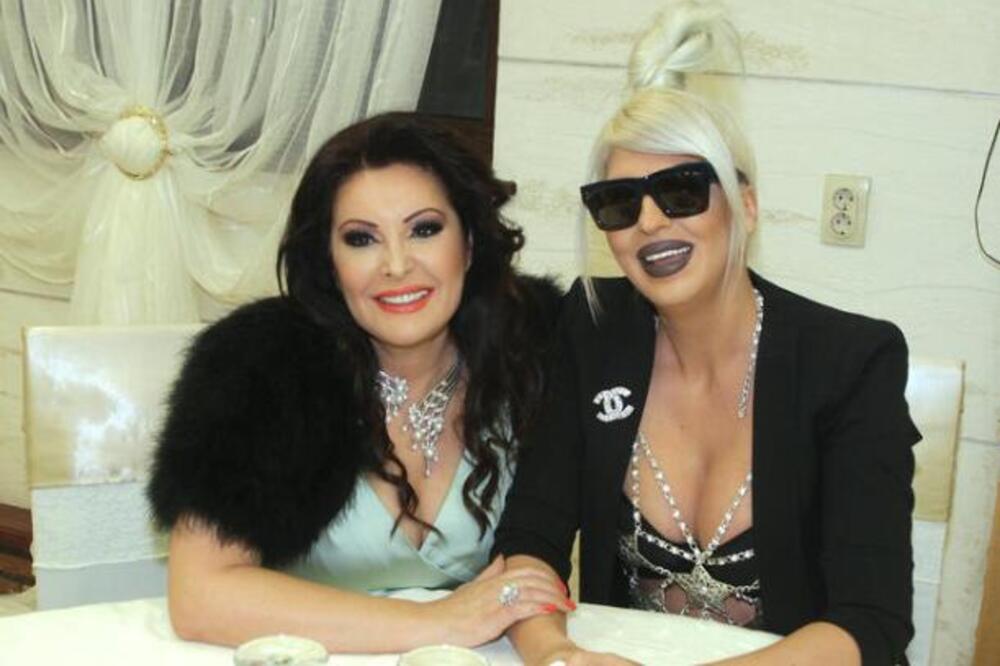 U JEKU RAZVODA DRAGANE I TONIJA OGLASILA SE NJENA NAJBOLJA DRUGARICA: Karleuša nije ŠTEDELA REČI, pljušte UVREDE