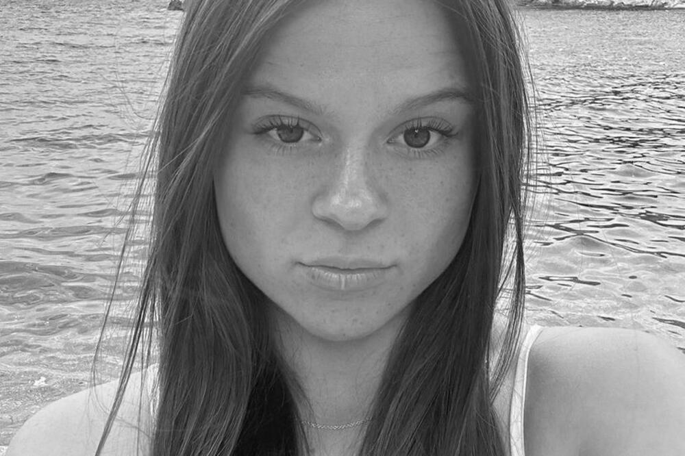 TRAGIČNA VEST: PREMINULA (21) TIKTOKERKA U TEŠKOJ SAOBRAĆAJNOJ NESREĆI