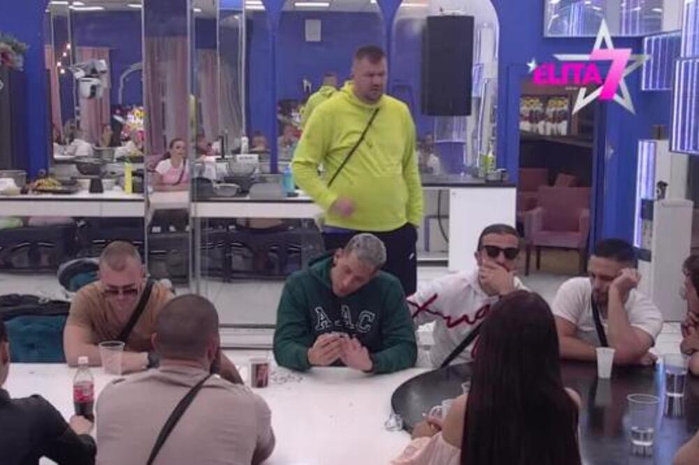 KUKU, MAJKO SVETA: Tajno se dogovorili da imaju INTIMNE ODNOSE: Izneli sve na Pinku i to UŽIVO, AFERA ŠTEK u jeku