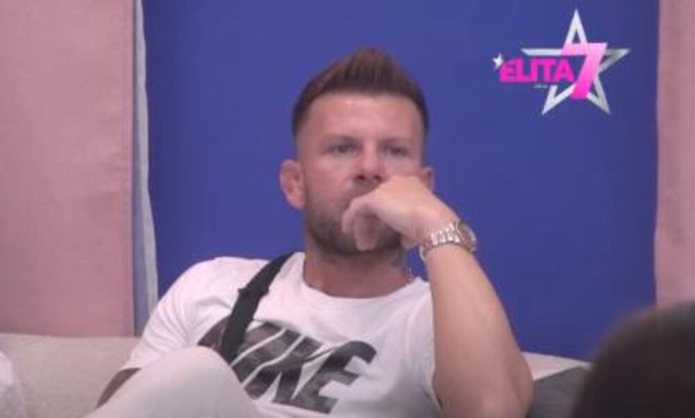 Stanislav sluša Mionino izlaganje