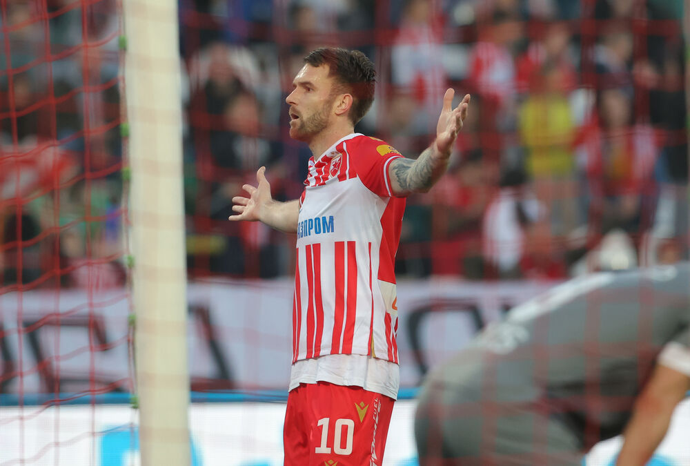 Aleksandar Katai slavi gol na utakmici Crvene zvezde i kragujevačkog Radničkog