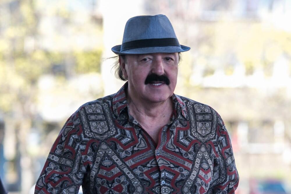 O RAZVODU MELINE I HARISA GOVORE SVI, A ON OTKRIO KOJI SAVET JE DAO SINU: Evo šta je NASLEDNIKU rekao o DEVOJKAMA