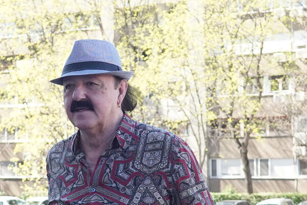 "AKO NEKO IZDA PORODICU TO JE NEOPROSTIVO" Haris i Melina su ZVANIČNO RAZVEDENI, pevač NIKAD OŠTRIJE progovorio